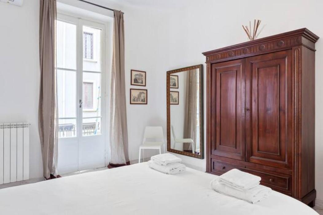 Isola And Zara Comfortable Apartment *