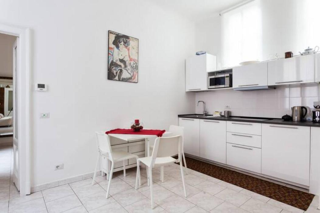 Isola And Zara Comfortable Apartment Mailand