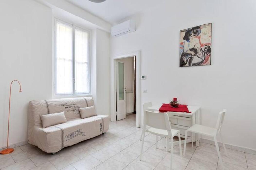 Isola And Zara Comfortable Apartment *